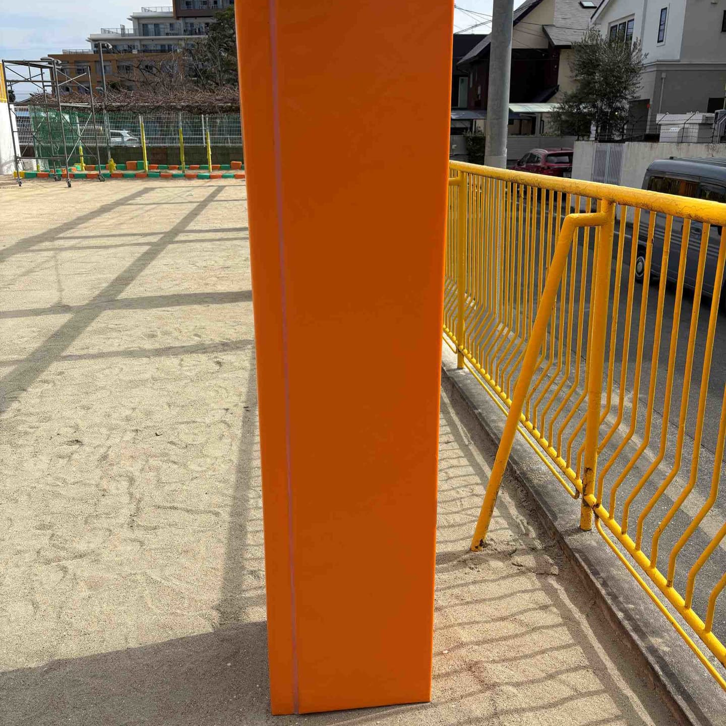 オレンジの柱カバー