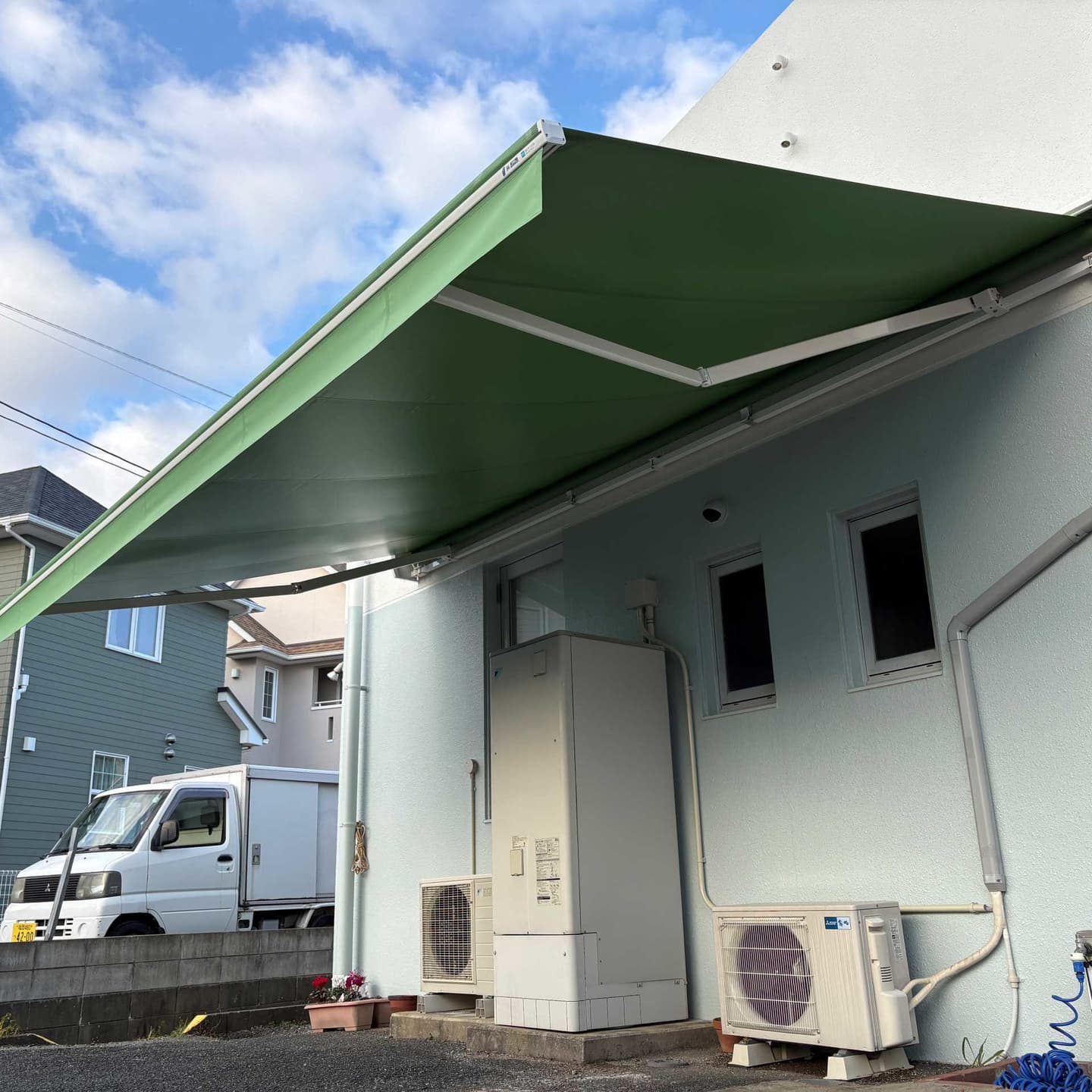 緑のオーニングテント