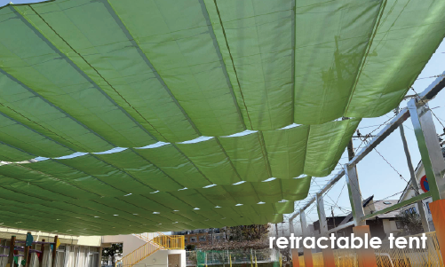 保育園の緑の日除けテント