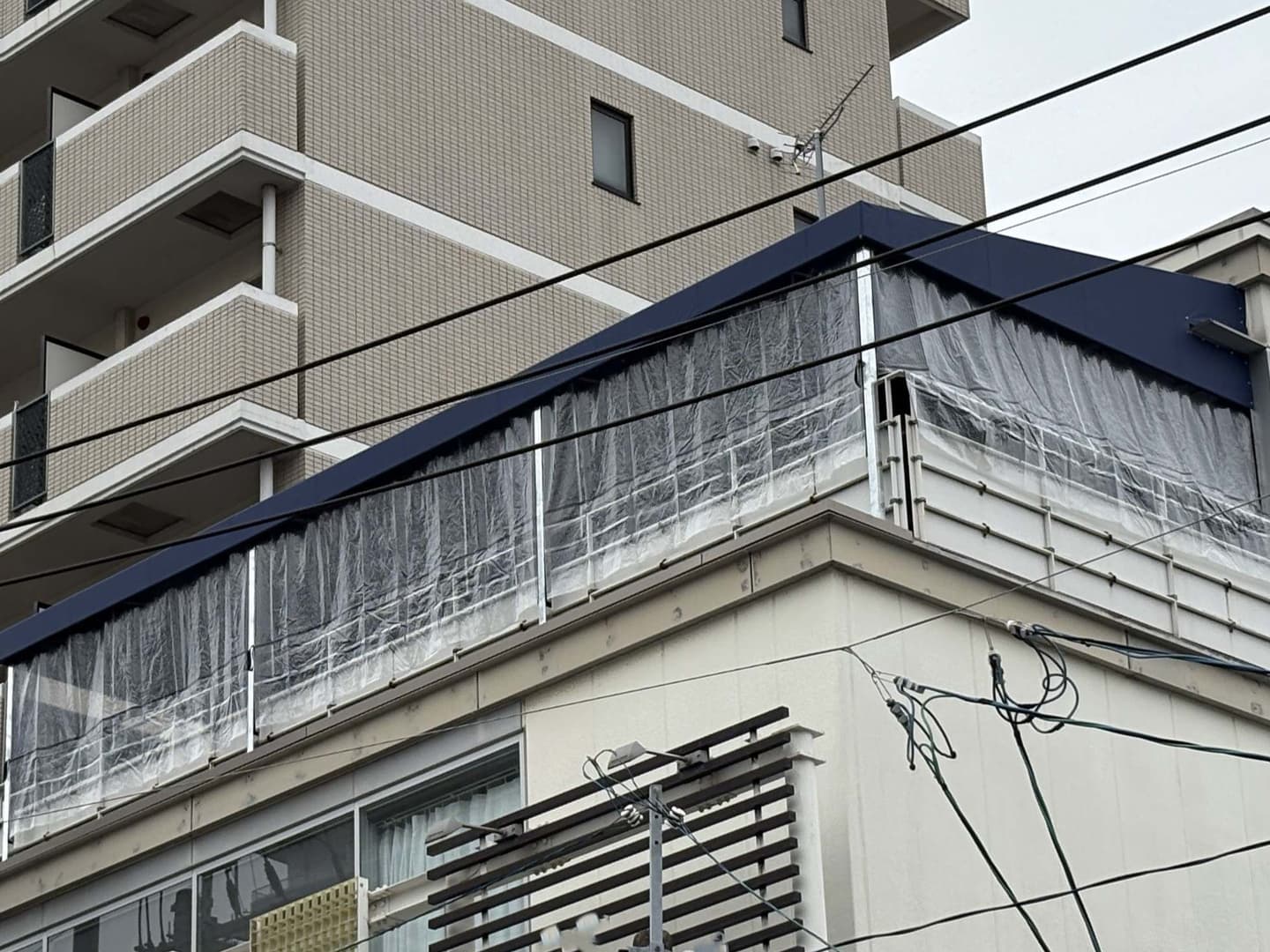 青色のテント